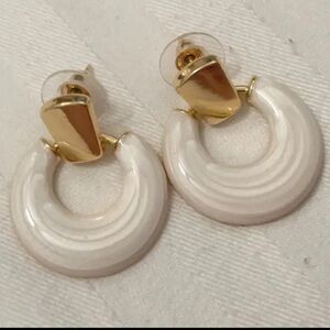 🌷Small Elegant Petite GoldTone Pearlescent Geometric Circular Post Drop Earrings